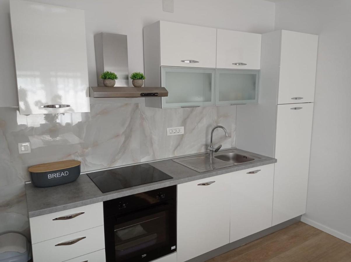 Apartman Franc S วีร์ ภายนอก รูปภาพ