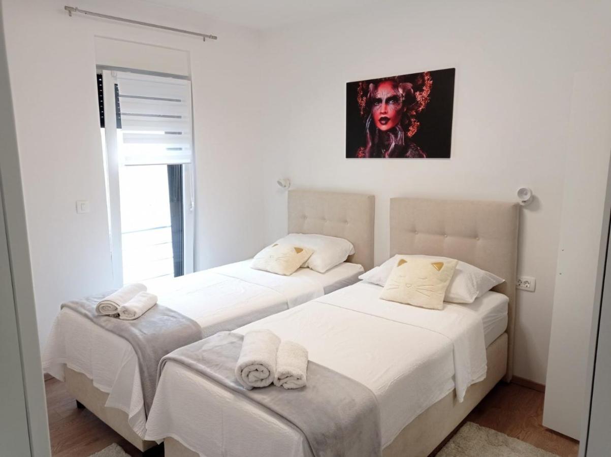 Apartman Franc S วีร์ ภายนอก รูปภาพ